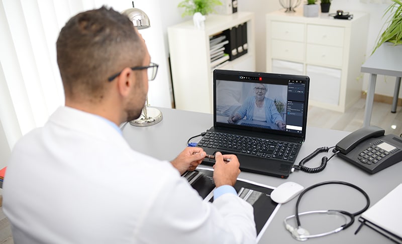 La Telemedicina si prende cura delle persone a distanza
