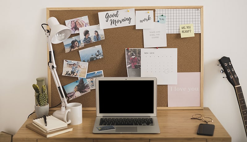Personalizzare il tuo lavoro da casa influisce sul tuo umore